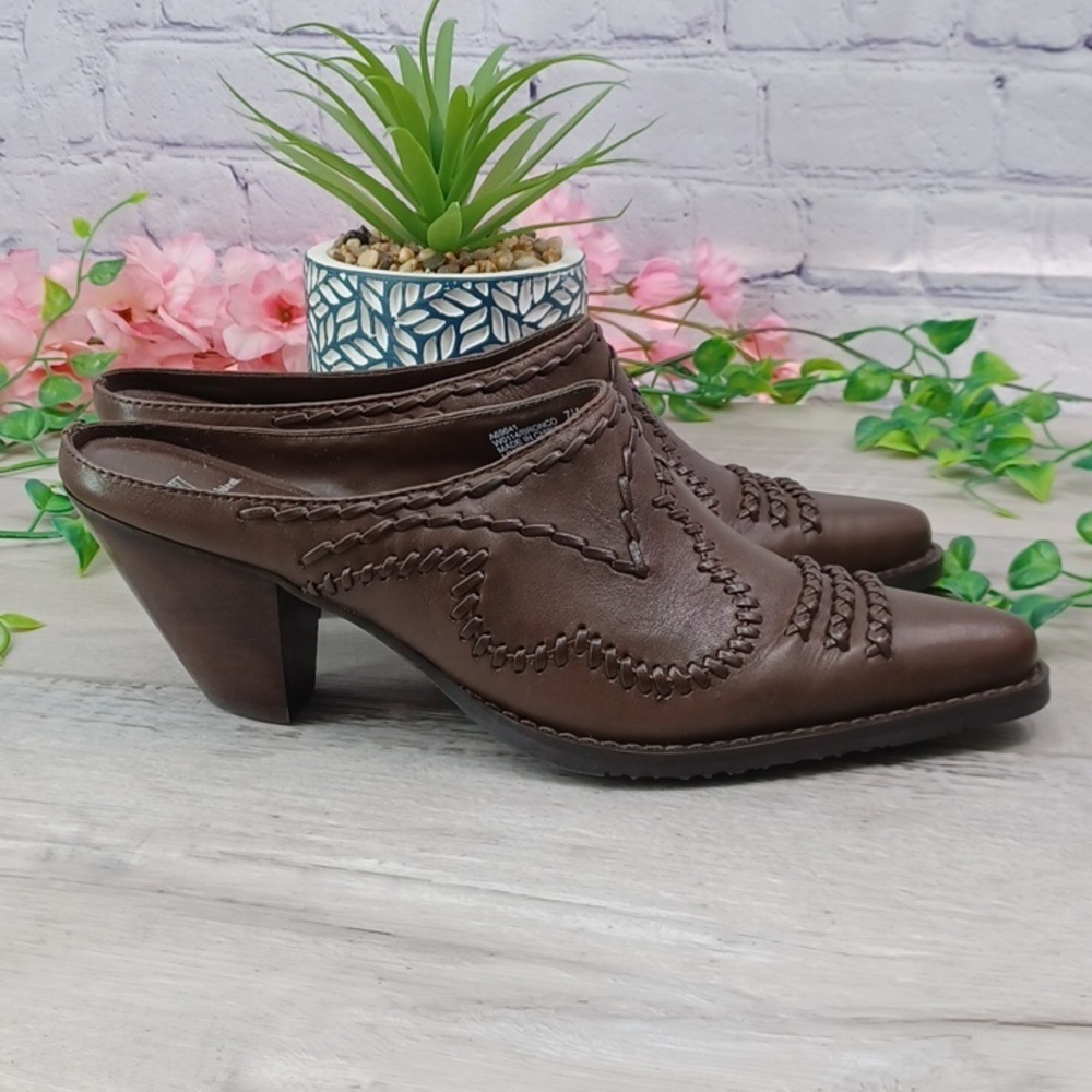 White Mountain Bronco Leather Mule NWOT